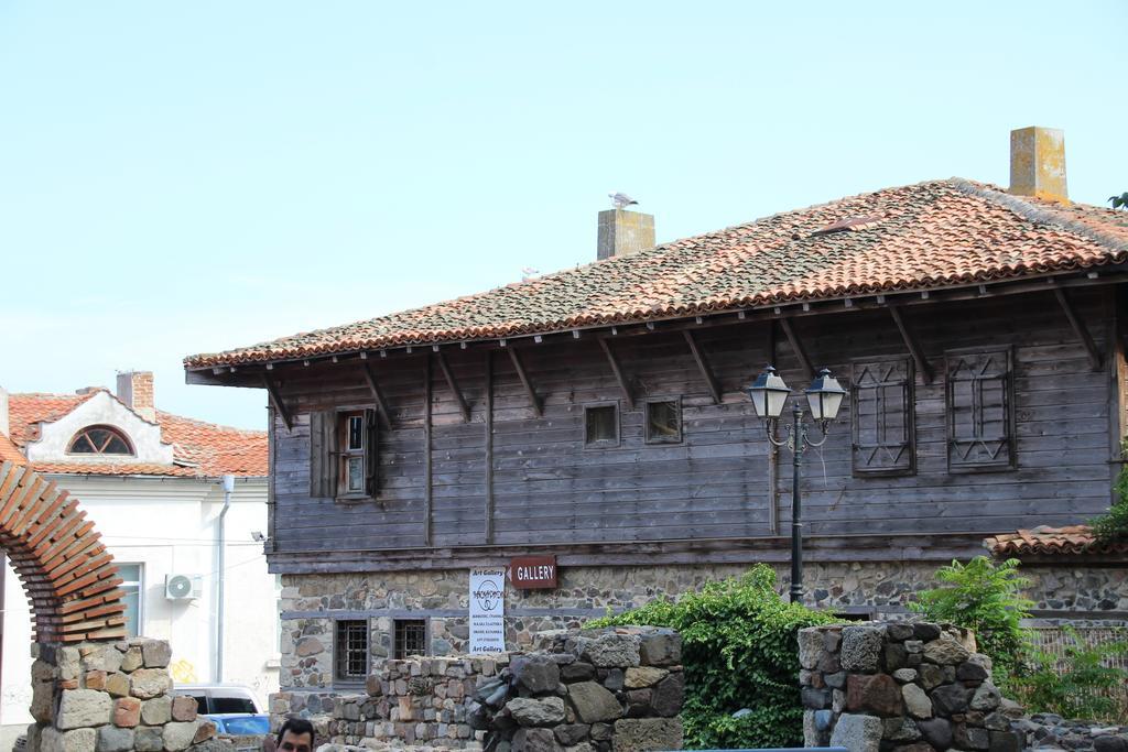 Family Hotel Verona Sozopol Exteriör bild