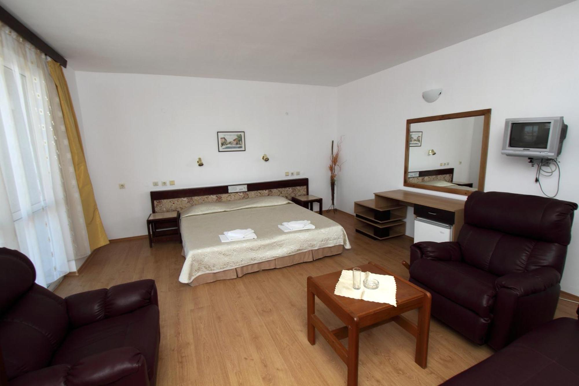 Family Hotel Verona Sozopol Exteriör bild