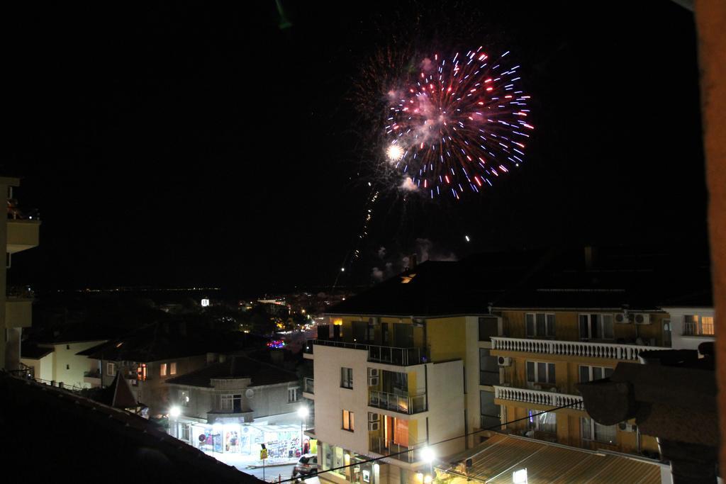 Family Hotel Verona Sozopol Exteriör bild